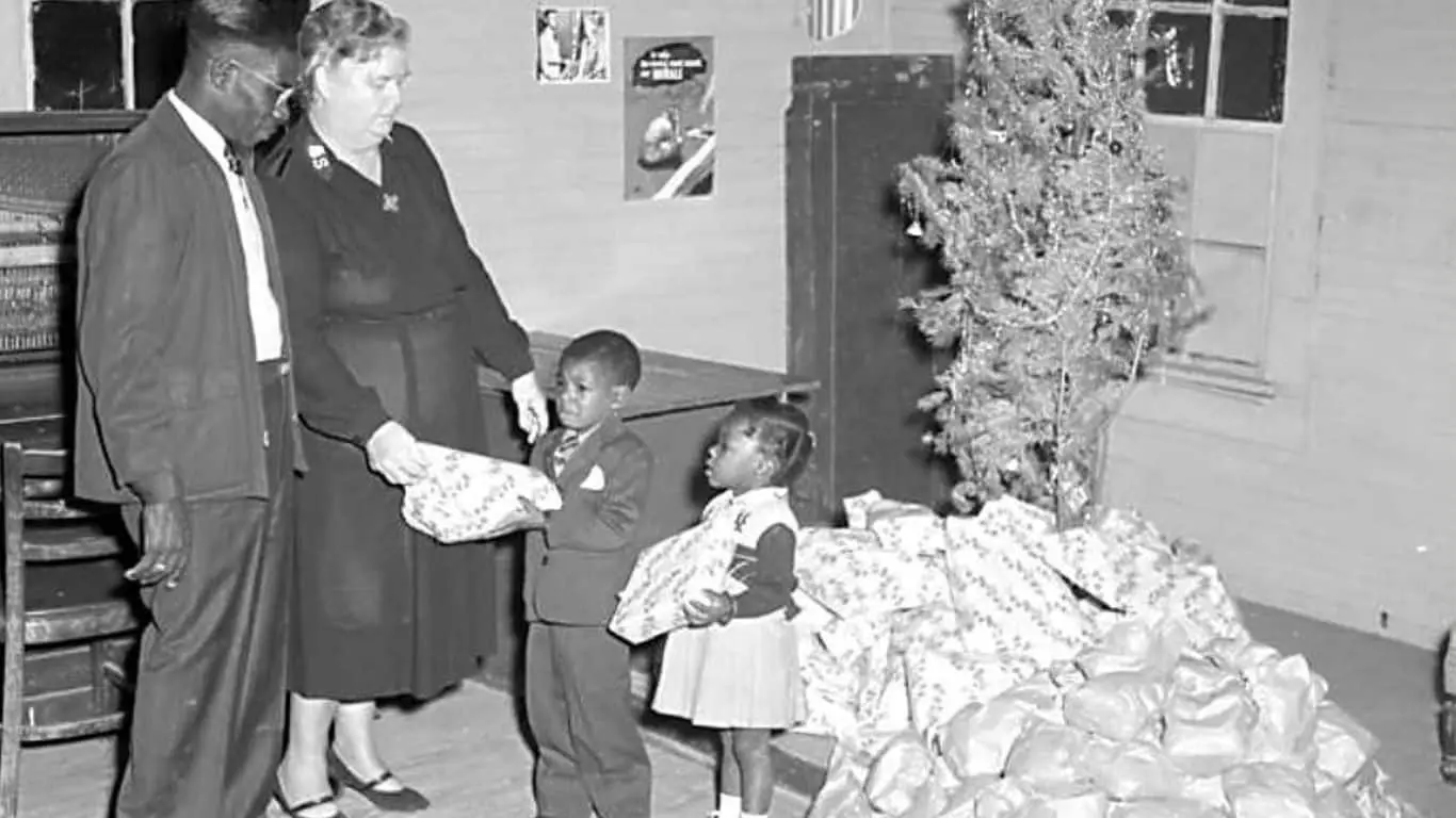 Major Historical Events on December 25 - Today in History - 1831: Christmas as a Holiday in Louisiana & Arkansas