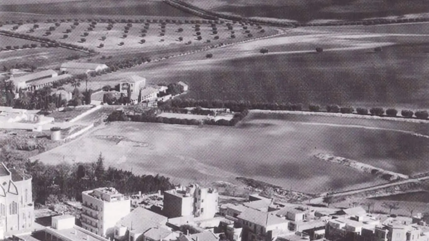 Major Historical Events on December 30 - Today in History - 1997: Wilaya of Relizane Massacres