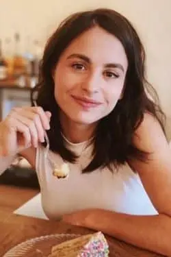 10 Best Debut Female Authors of 2023 - Lauren Kay