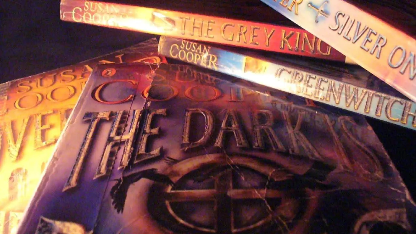10 Best Children's Fantasy Books That Deserve TV Series - The Dark Is Rising Sequence by Susan Cooper