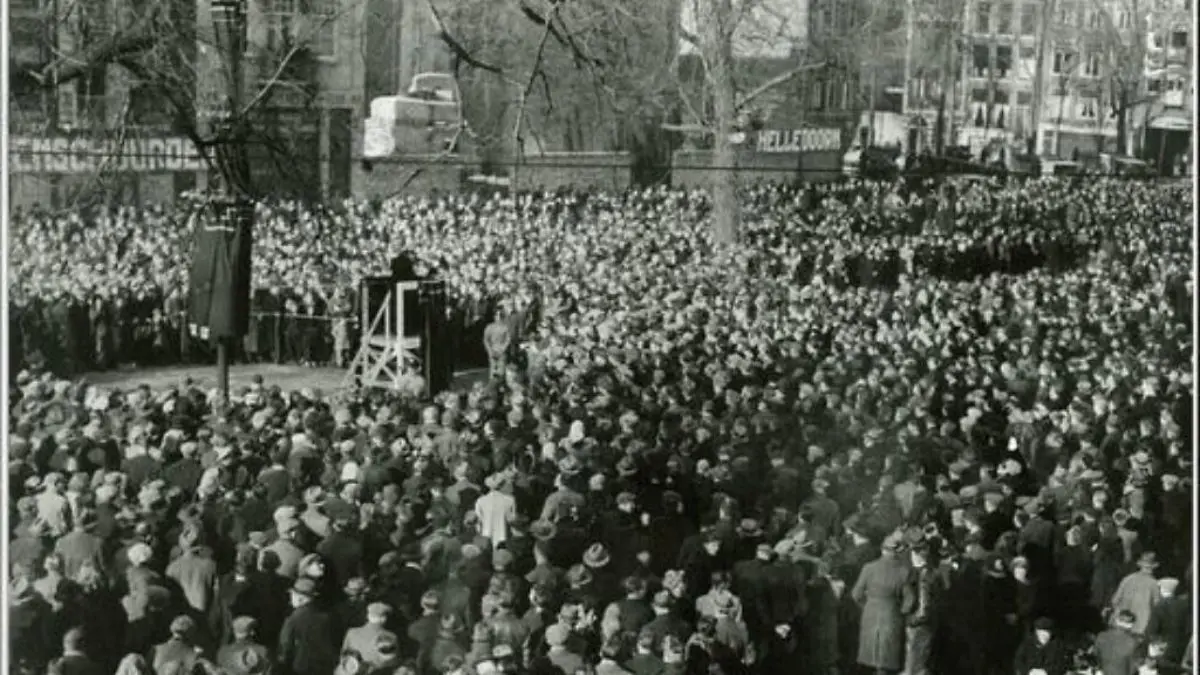 Major Historical Events on February 25- Today in History - 1570 - Elizabeth I Excommunicated