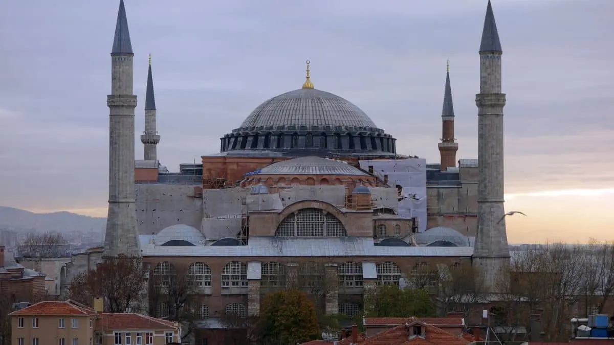 Major Historical Events on February 23- Today in History - 532 - Hagia Sophia Commissioned