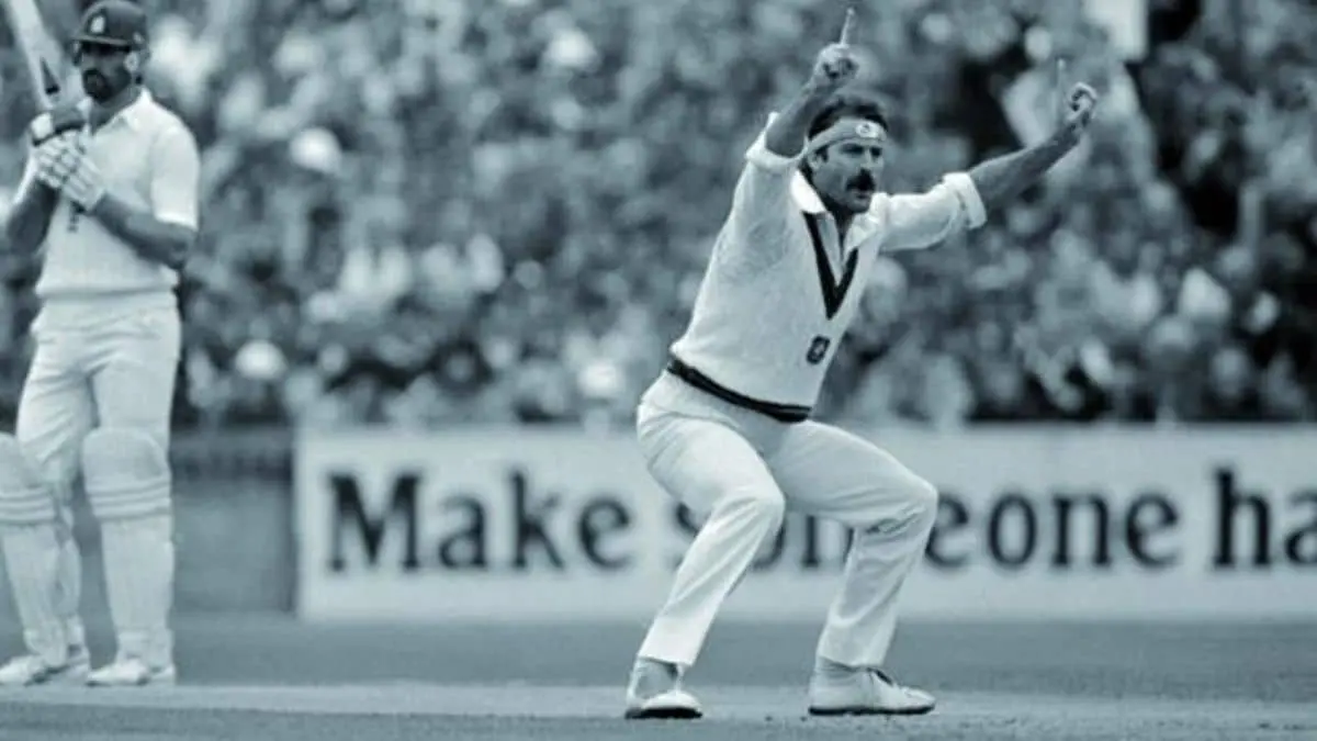 Major Historical Events on February 10 - Today in History - 1981: Cricket Milestone