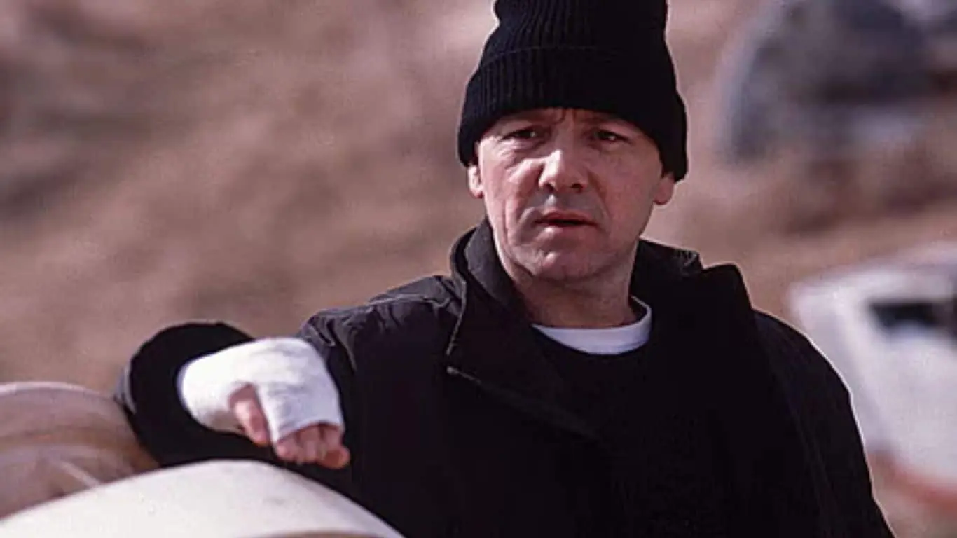 10 Memorable characters from Books Whose Names Begin with ‘Q’ - Quoyle ("The Shipping News" by Annie Proulx)