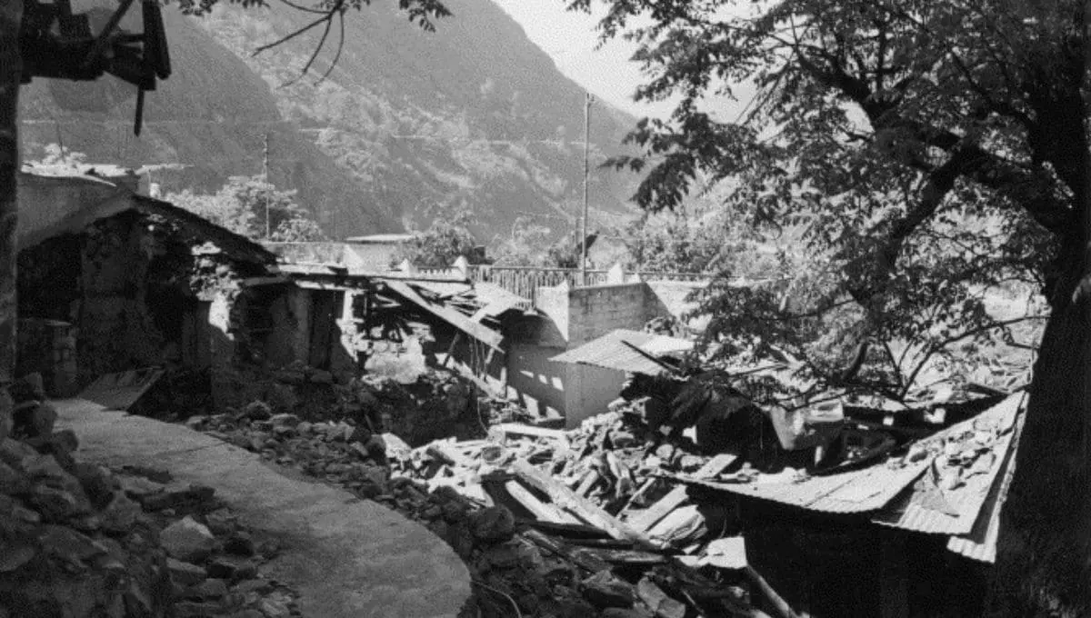 Major Historical Events on March 29 - 1999: Chamoli Earthquake in India