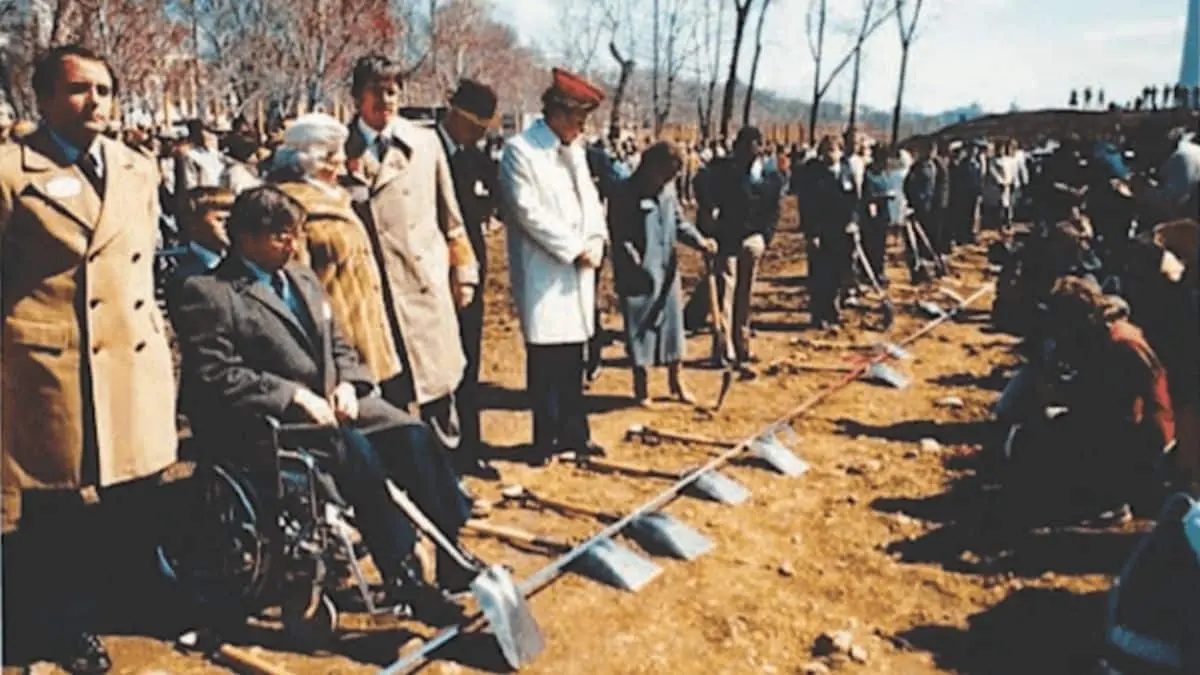 1982 - Vietnam Veterans Memorial Groundbreaking