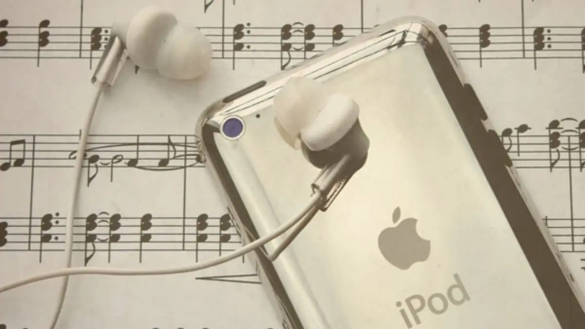 Major Historical Events on October 23 - Apple Unveils the iPod, Revolutionizing Music - 2001 AD