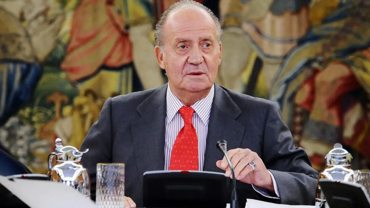 Juan Carlos Ascends to Spanish Throne - 1975 AD