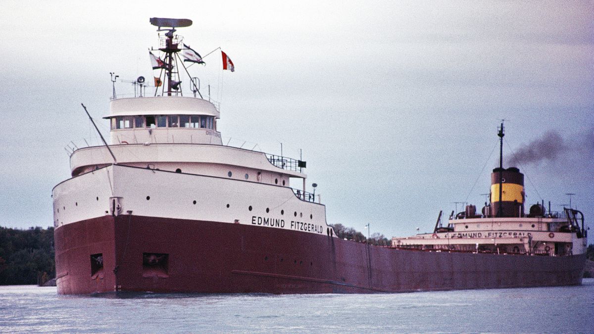 Trágico hundimiento del Edmund Fitzgerald, 1975 d.C.