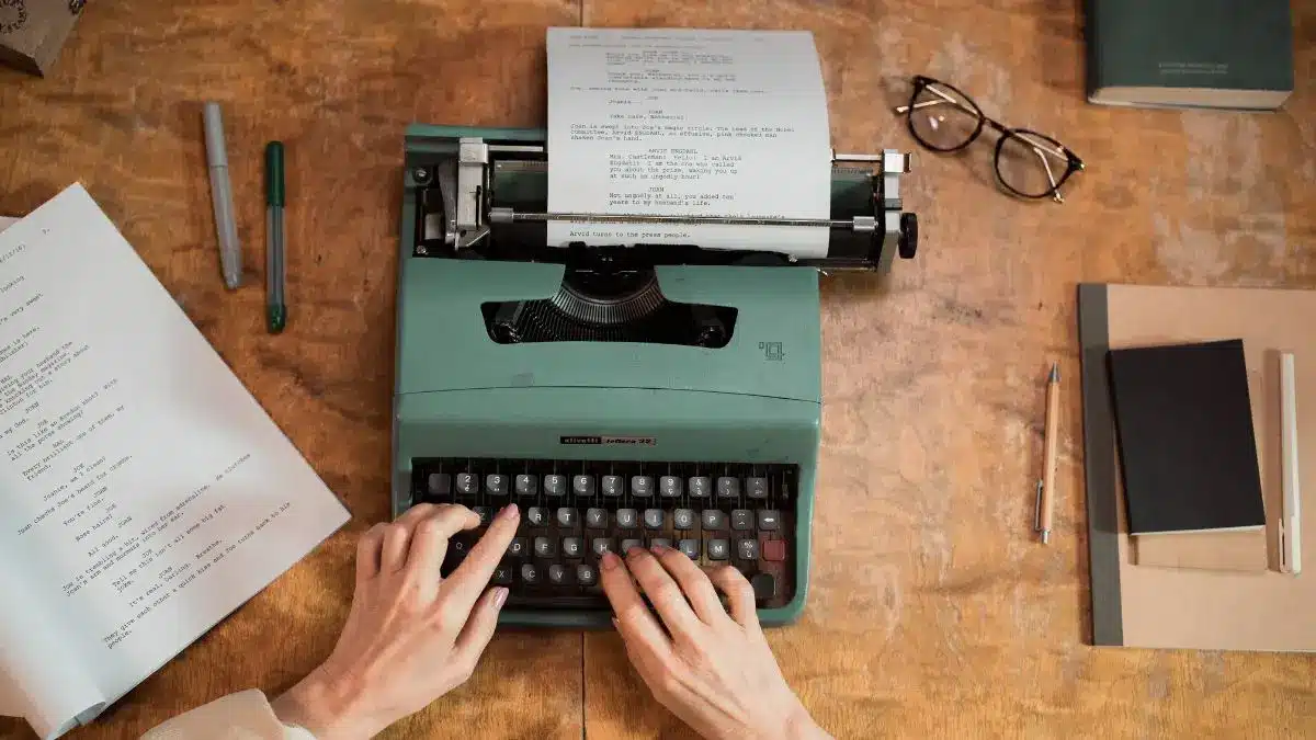 Traditional Publishing vs. Self-Publishing: Which Is the Better Path for Authors?