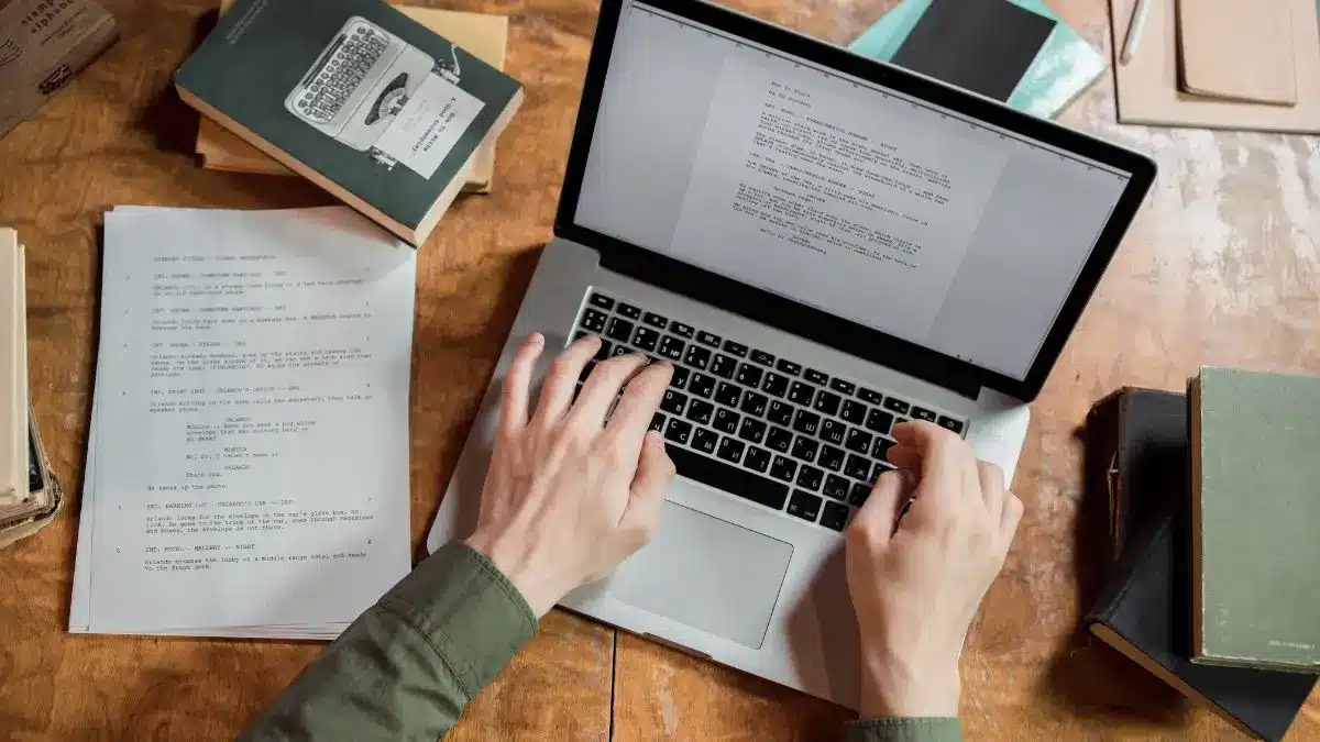 Traditional Publishing vs. Self-Publishing: Which Is the Better Path for Authors?