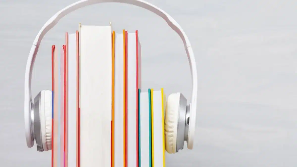 Ebooks vs. Audiobooks: Which Is Best for Busy Readers?