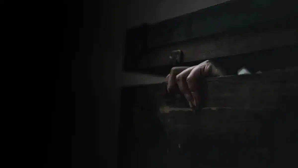 How Atmospheric Horror Uses Silence to Terrify Viewers