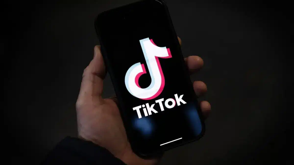 Trump Grants TikTok a 90-Day Lifeline Amid Ongoing Ownership Battle