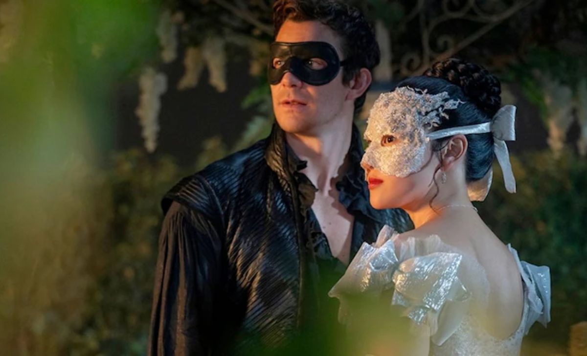 Bridgerton Season 4 Benedict and Sophie’s Masquerade Romance Revealed (2)