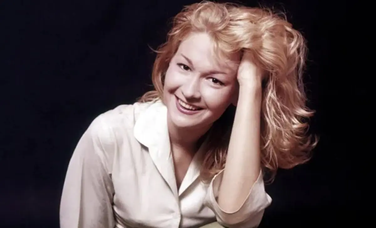 Diane Ladd Dies at 89 Oscar-nominated actress