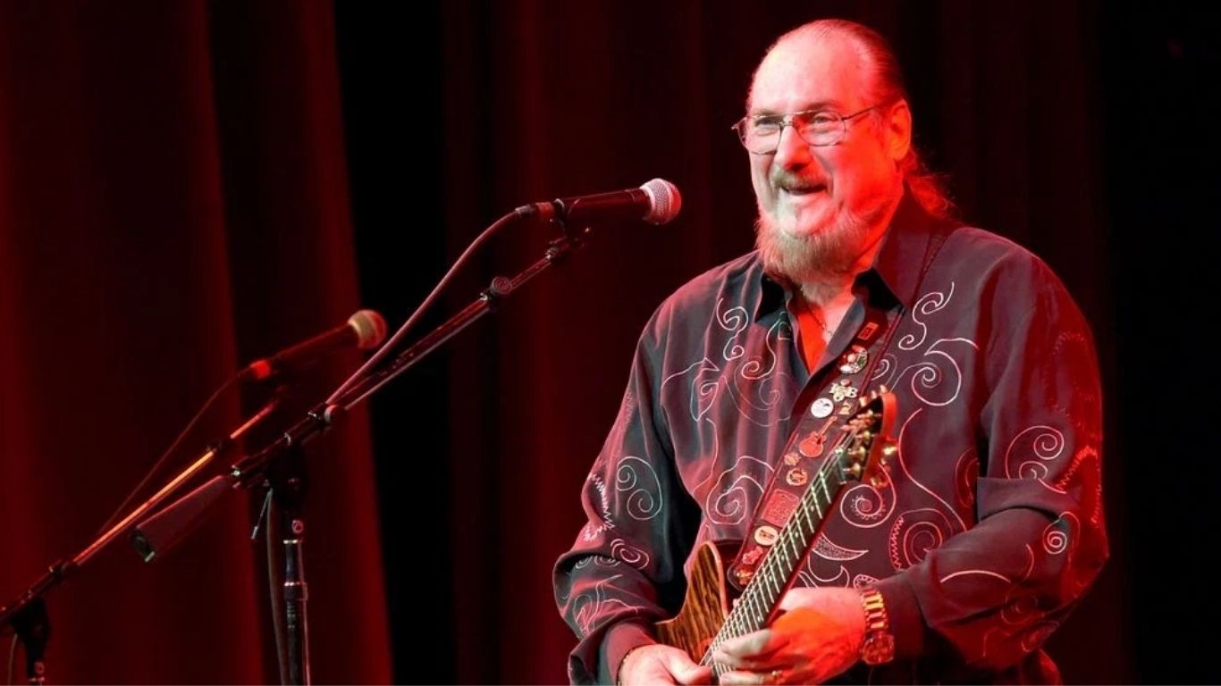 Pioneering Soul Guitarist Steve Cropper Dies at 84 (2)