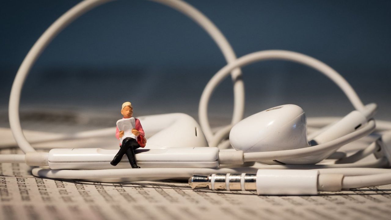 How to Negotiate an Audio Rights Contract Without Getting Fleeced